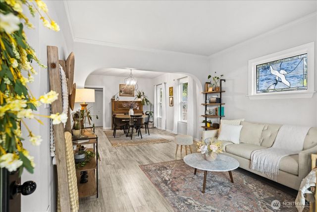 2513 Cleveland Avenue, Everett, WA 98201