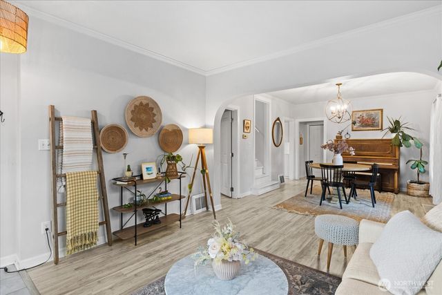 2513 Cleveland Avenue, Everett, WA 98201