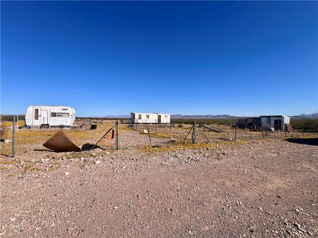 6155 W Mayan Drive, Golden Valley, AZ 86413