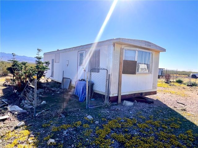 6155 W Mayan Drive, Golden Valley, AZ 86413