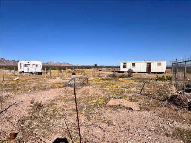 6155 W Mayan Drive, Golden Valley, AZ 86413