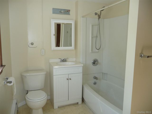 27 Oliver Avenue, Middletown, NY 10940