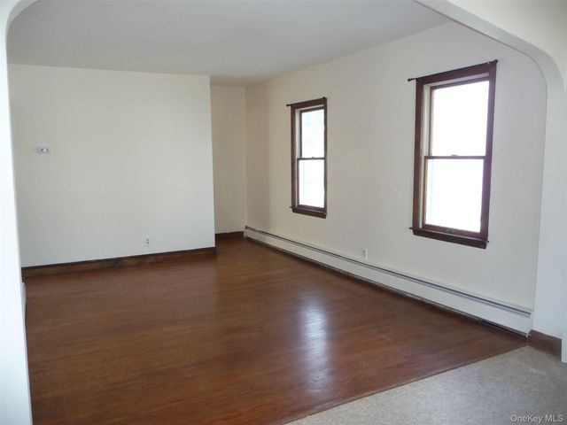 27 Oliver Avenue, Middletown, NY 10940