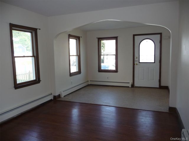 27 Oliver Avenue, Middletown, NY 10940