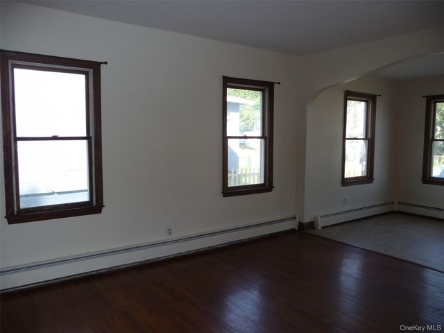 27 Oliver Avenue, Middletown, NY 10940