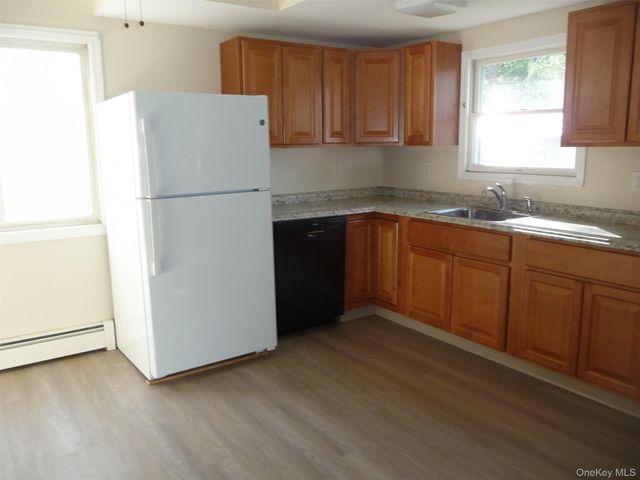 27 Oliver Avenue, Middletown, NY 10940