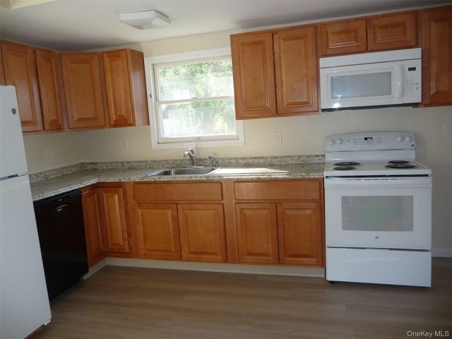 27 Oliver Avenue, Middletown, NY 10940