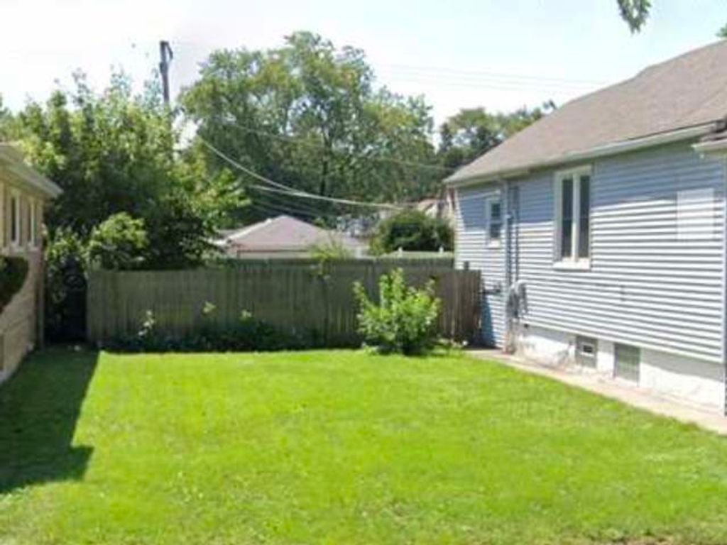 1113 W 123rd Street, Calumet Park, IL 60827