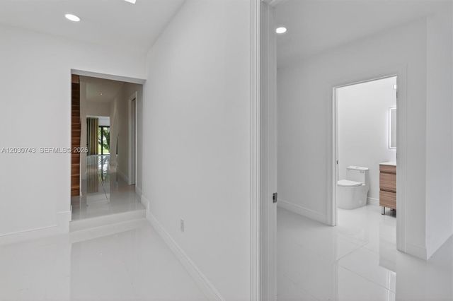 8875 SW 62nd Ter 10-D, Miami, FL 33173