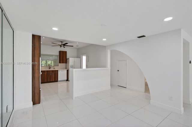 8875 SW 62nd Ter 10-D, Miami, FL 33173