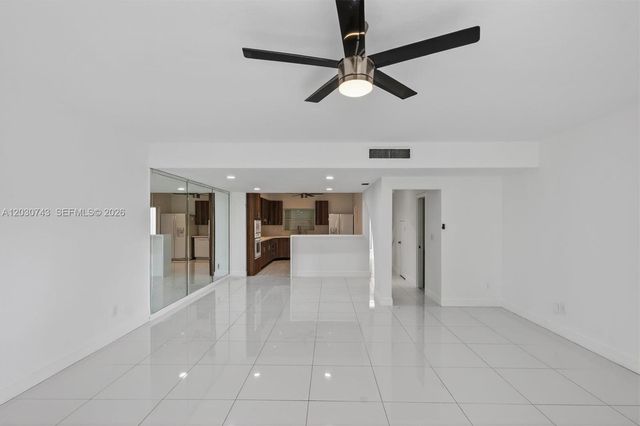 8875 SW 62nd Ter 10-D, Miami, FL 33173