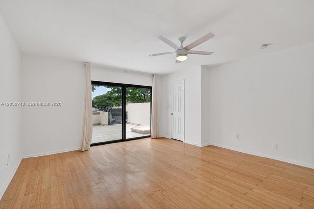 8875 SW 62nd Ter 10-D, Miami, FL 33173