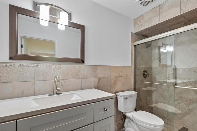 8875 SW 62nd Ter 10-D, Miami, FL 33173