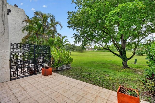 8875 SW 62nd Ter 10-D, Miami, FL 33173