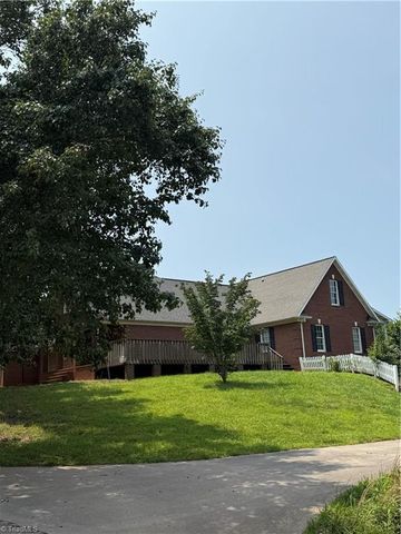 591 FOX Road, Wilkesboro, NC 28697