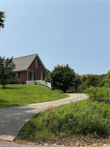 591 FOX Road, Wilkesboro, NC 28697