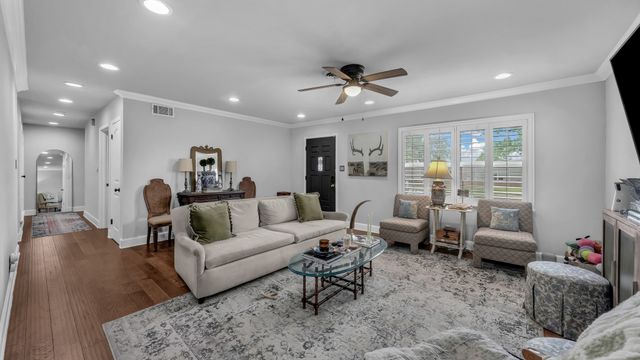 6820 Cumberland Road, Fort Worth, TX 76116