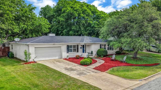 6820 Cumberland Road, Fort Worth, TX 76116