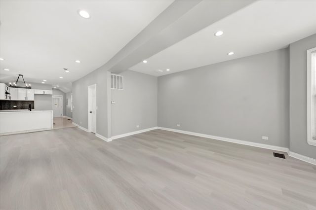 24 E 99th Place, Chicago, IL 60628