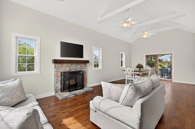 27 Bellavista Drive, Pocasset, MA 02559