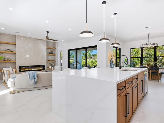 2303 LOMA LINDA STREET, Sarasota, FL 34239