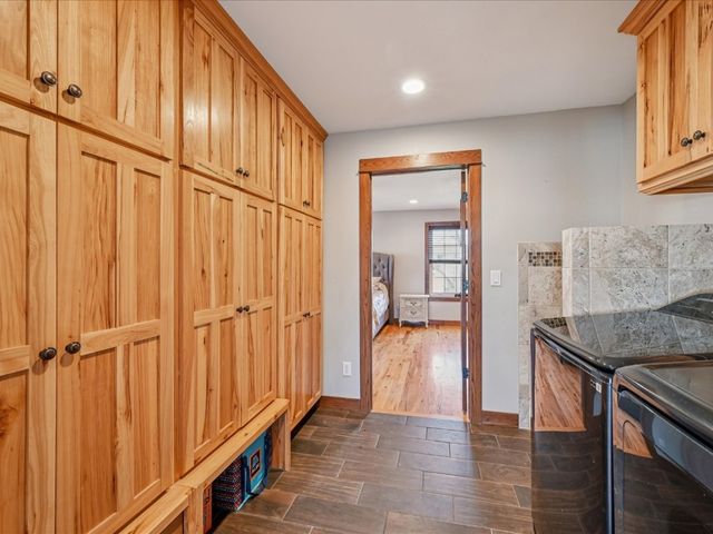 82 1st St Court, Atkins, IA 52206