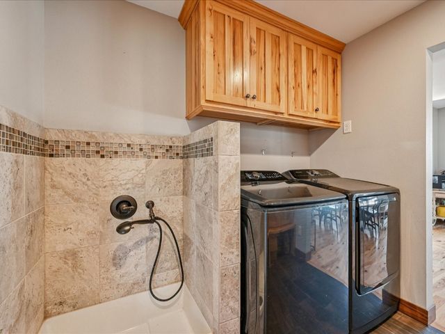 82 1st St Court, Atkins, IA 52206