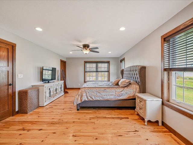 82 1st St Court, Atkins, IA 52206