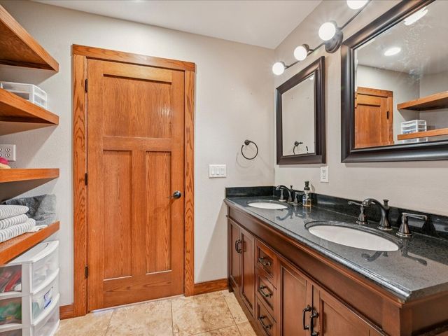 82 1st St Court, Atkins, IA 52206