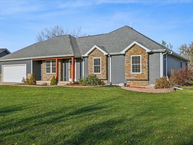 82 1st St Court, Atkins, IA 52206