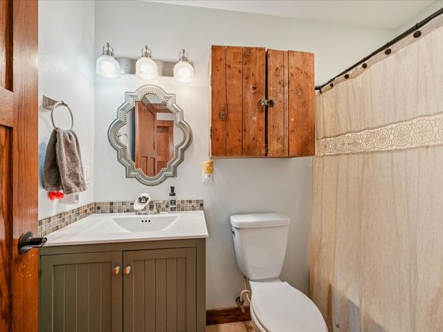 82 1st St Court, Atkins, IA 52206