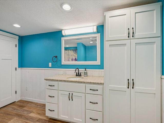 82 1st St Court, Atkins, IA 52206