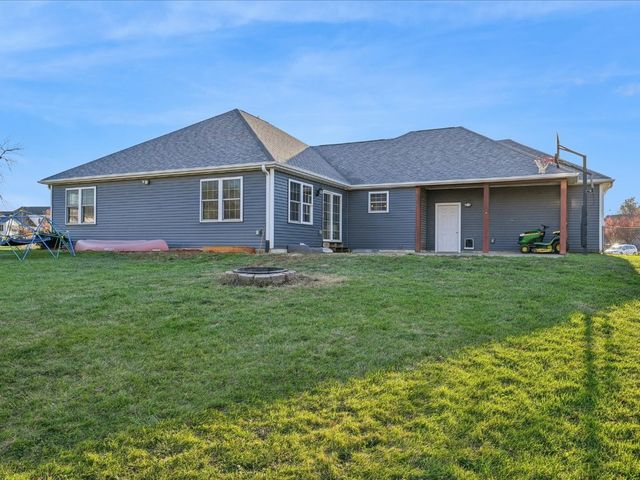 82 1st St Court, Atkins, IA 52206