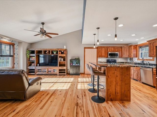 82 1st St Court, Atkins, IA 52206