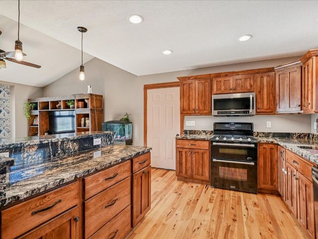 82 1st St Court, Atkins, IA 52206