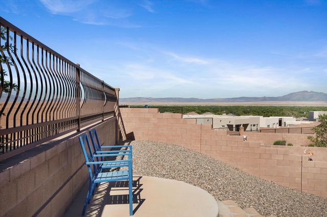 1536 Tierra Verde Loop NW, Los Lunas, NM 87031