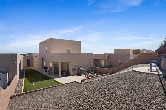 1536 Tierra Verde Loop NW, Los Lunas, NM 87031