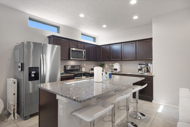 1536 Tierra Verde Loop NW, Los Lunas, NM 87031