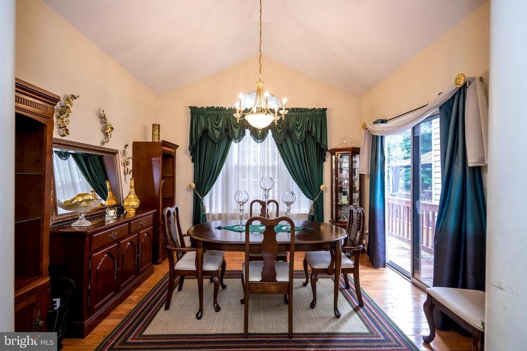 Image 15 of property listing at 466 DEER HILL CIR, Abingdon, MD 21009