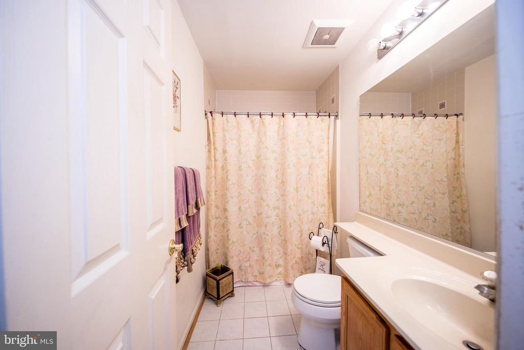 Image 19 of property listing at 466 DEER HILL CIR, Abingdon, MD 21009