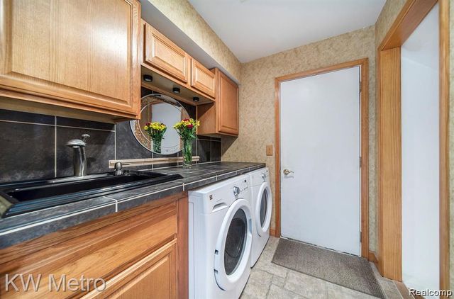 6886 Vail Court, Clarkston, MI 48348