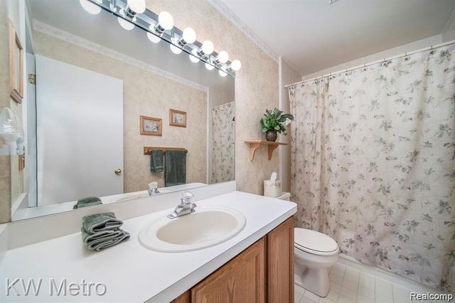 6886 Vail Court, Clarkston, MI 48348