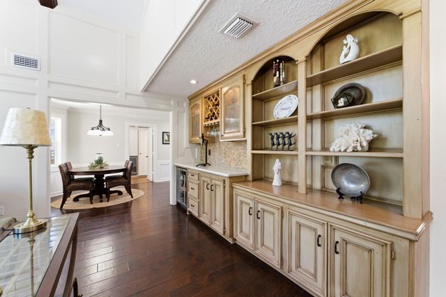 20 Falling Star Road, The Woodlands, TX 77381