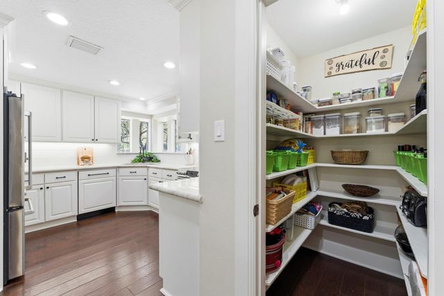 20 Falling Star Road, The Woodlands, TX 77381