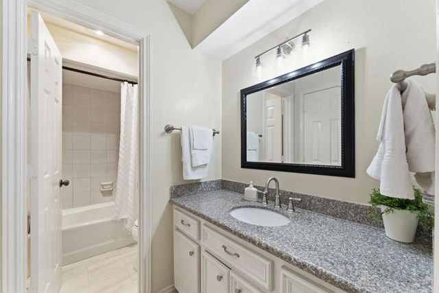 20 Falling Star Road, The Woodlands, TX 77381