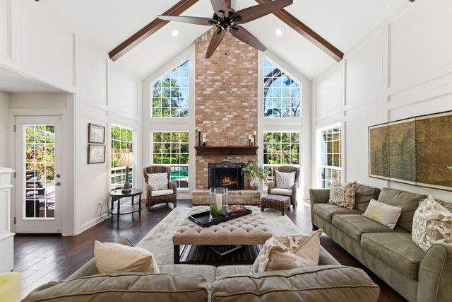 20 Falling Star Road, The Woodlands, TX 77381