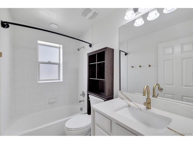 9811 E 56th Pl, Denver, CO 80238