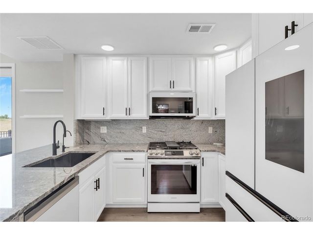 9811 E 56th Pl, Denver, CO 80238