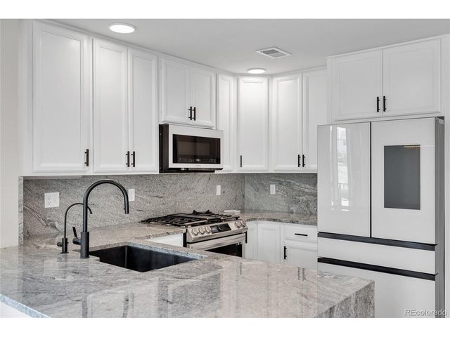 9811 E 56th Pl, Denver, CO 80238