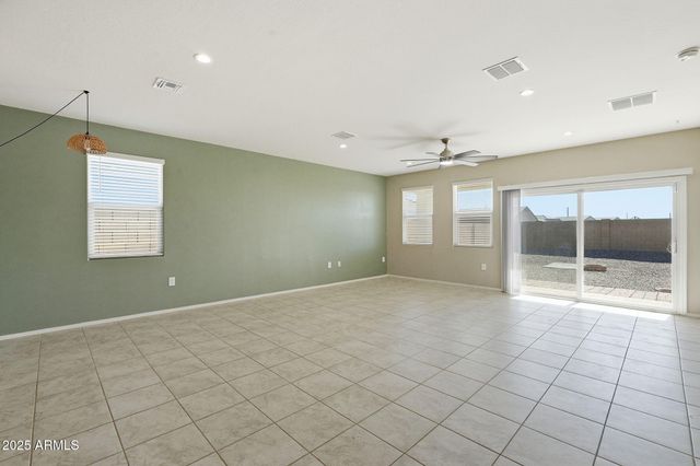 5223 E DIATOMITE Drive, San Tan Valley, AZ 85143